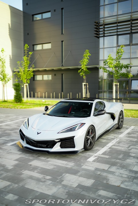 Chevrolet Corvette Coupe 2021