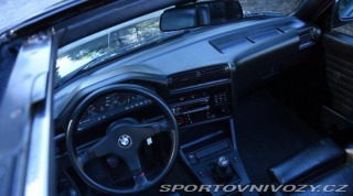 BMW M3 E30 M3 1987