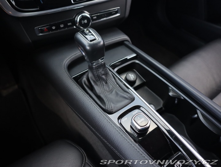 Volvo V90 D5 AWD 2017