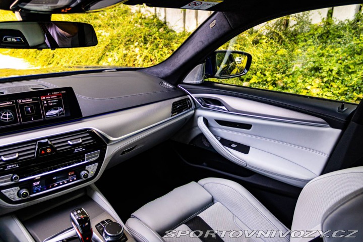 BMW M5 M5 A/T 2019