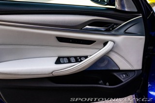 BMW M5 M5 A/T 2019