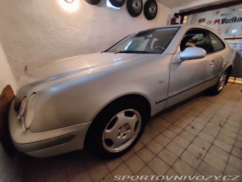 Mercedes-Benz CLK 230