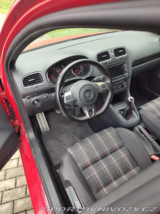 Volkswagen Golf VI GTI 2011