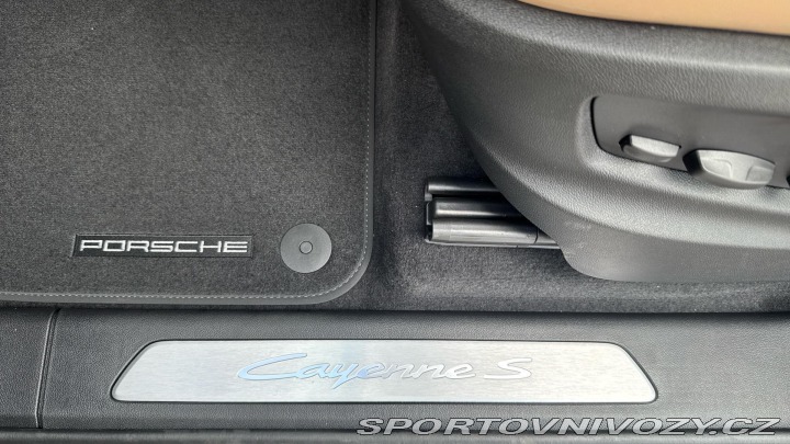 Porsche Cayenne S E-Hybrid 2025