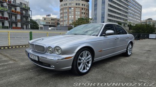 Jaguar XJR 