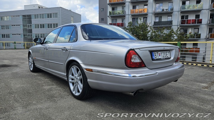Jaguar XJR  2004