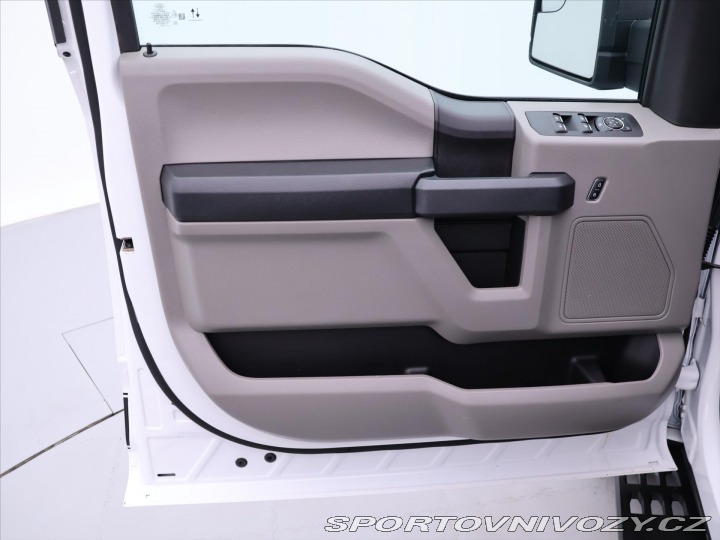 Ford Ostatní modely F-150 5,0 Lariat 4x4 SuperCrew 2020