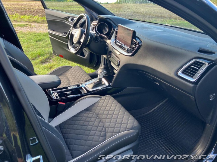 Kia ProCeed  2021
