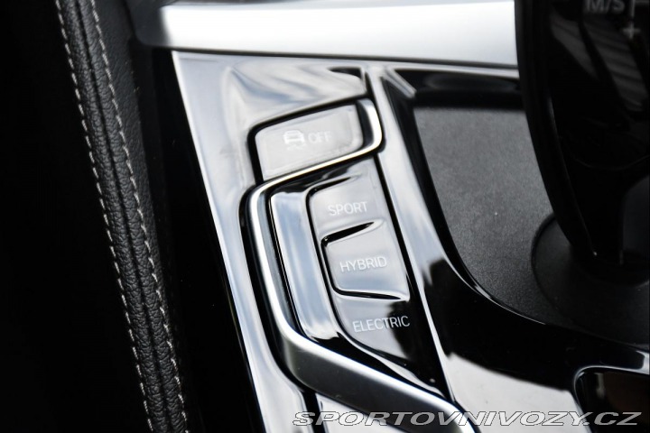 BMW 5 530e PHEV MSPORT xD HUD 9 2023