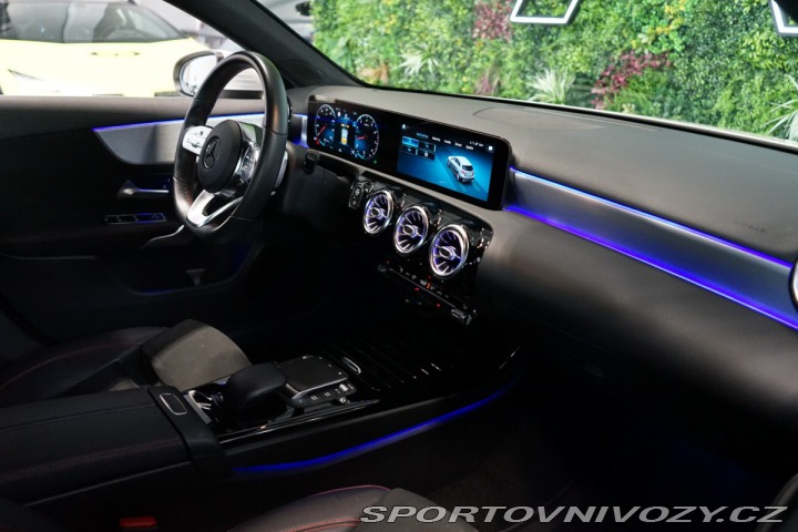Mercedes-Benz A 200*AMG*CAMERA*CARPLAY*LE 2020