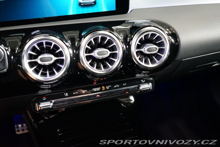 Mercedes-Benz A 200*AMG*CAMERA*CARPLAY*LE 2020