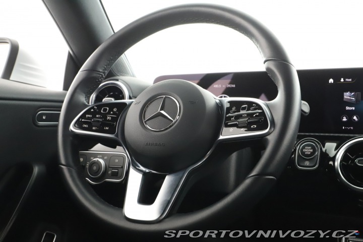 Mercedes-Benz CLA 200 2023