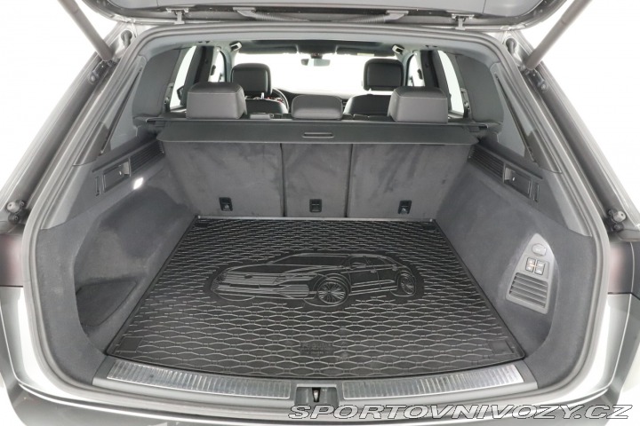 Volkswagen Ostatní modely Touareg R-Line 3.0 TDI 2020