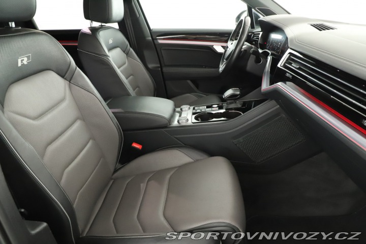 Volkswagen Ostatní modely Touareg R-Line 3.0 TDI 2020