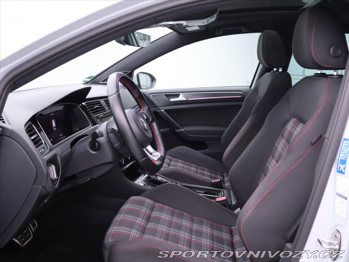 Volkswagen Golf 2,0 TSI 180kW GTI DSG 1.M 2017