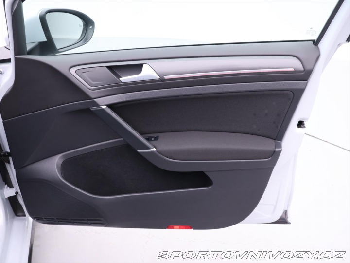 Volkswagen Golf 2,0 TSI 180kW GTI DSG 1.M 2017