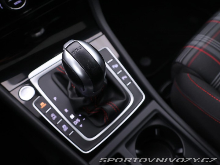Volkswagen Golf 2,0 TSI 180kW GTI DSG 1.M 2017
