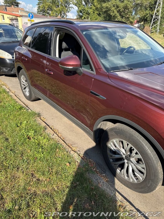 Volkswagen Ostatní modely Touareg 3,0 1800