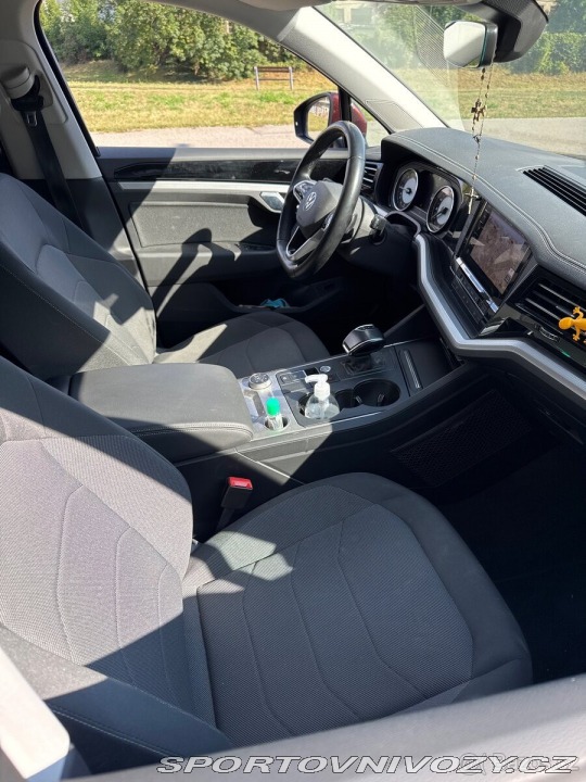 Volkswagen Ostatní modely Touareg 3,0 1800