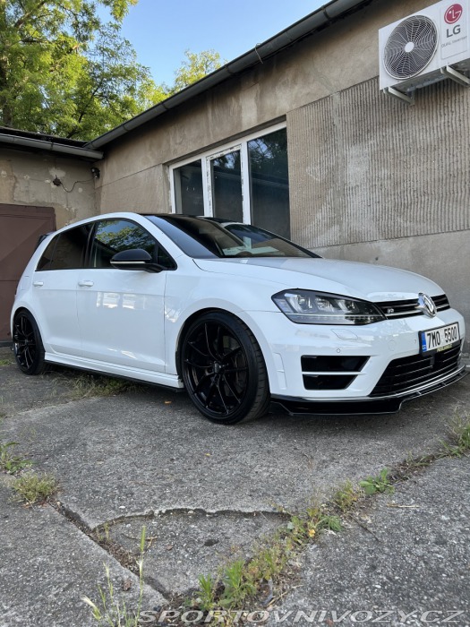Volkswagen Golf R