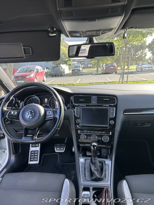 Volkswagen Golf R 2015