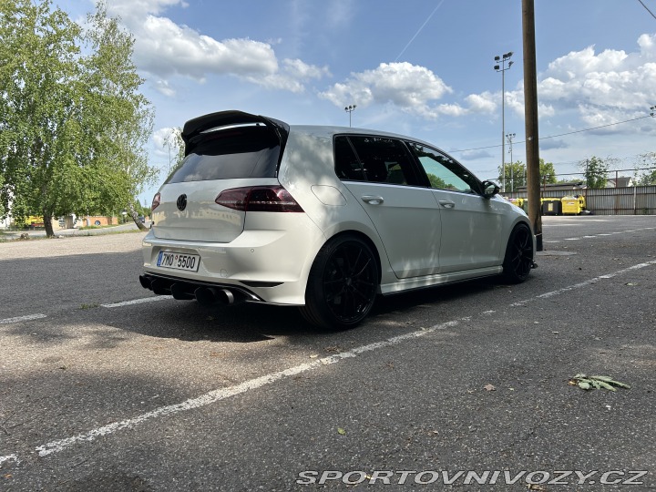Volkswagen Golf R 2015