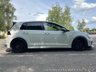 Volkswagen Golf R 2015