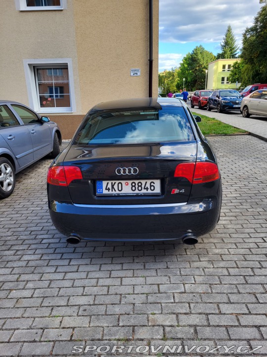 Audi S4 limuzína 3,2 FSI V6 2005