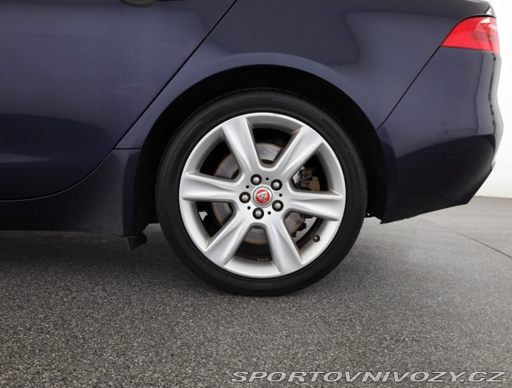 Jaguar XE 20d 2016