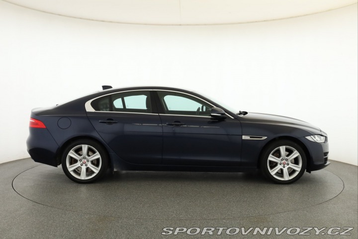 Jaguar XE 20d 2016