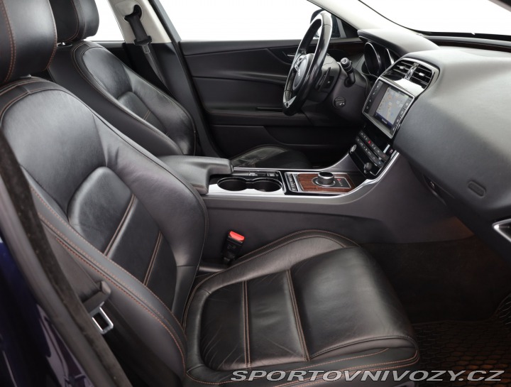 Jaguar XE 20d 2016
