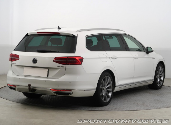 Volkswagen Ostatní modely Passat Highline 2.0 BiTDI 2015