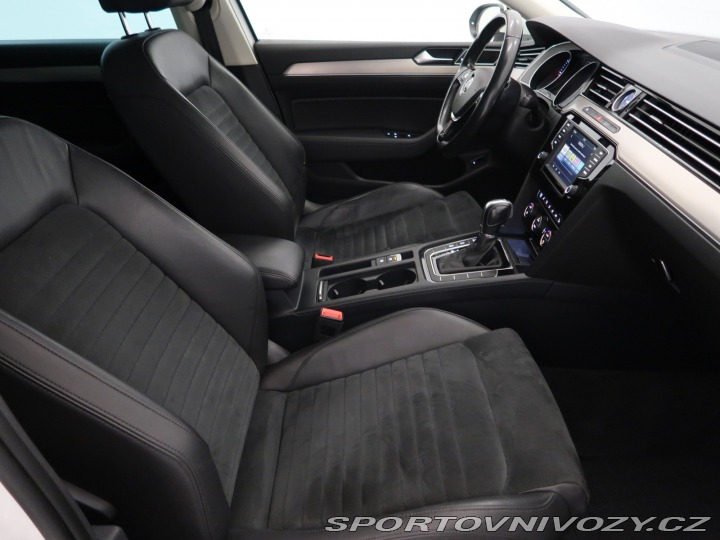 Volkswagen Ostatní modely Passat Highline 2.0 BiTDI 2015