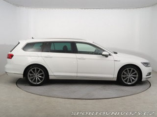 Volkswagen Ostatní modely Passat Highline 2.0 BiTDI 2015