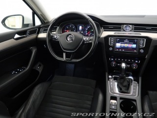 Volkswagen Ostatní modely Passat Highline 2.0 BiTDI 2015