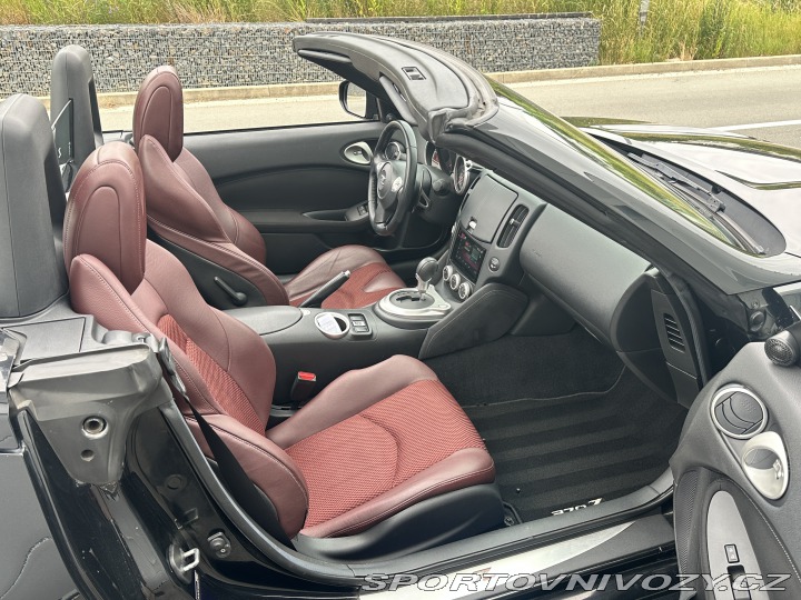 Nissan 370 Z CABRIO, 3.7 241 KW, Servi 2012