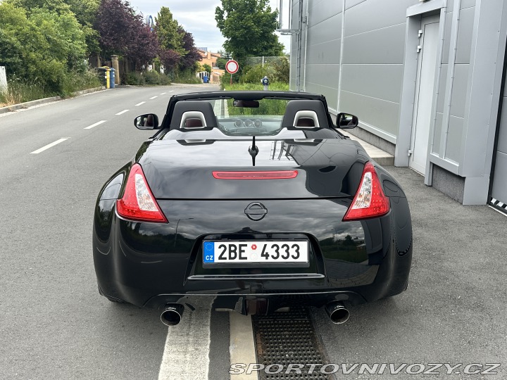 Nissan 370 Z CABRIO, 3.7 241 KW, Servi 2012