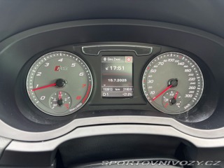 Audi RS Q3  2015