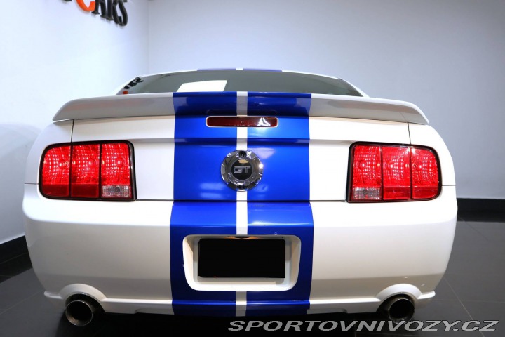 Ford Mustang GT 2005