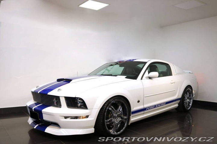 Ford Mustang GT 2005