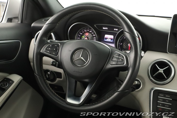Mercedes-Benz A AMG Line A 200 d 2017