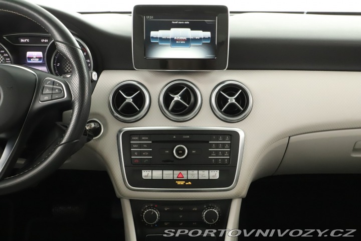 Mercedes-Benz A AMG Line A 200 d 2017