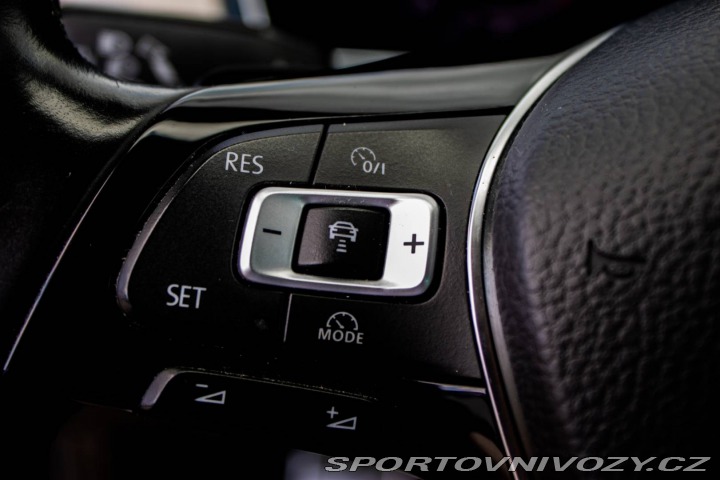 Volkswagen Ostatní modely Passat Variant Variant 2.0 BiTDI 240k B 2016