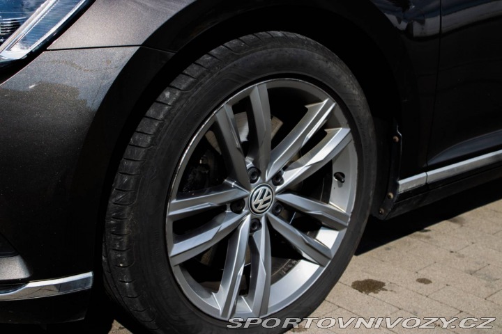 Volkswagen Ostatní modely Passat Variant Variant 2.0 BiTDI 240k B 2016
