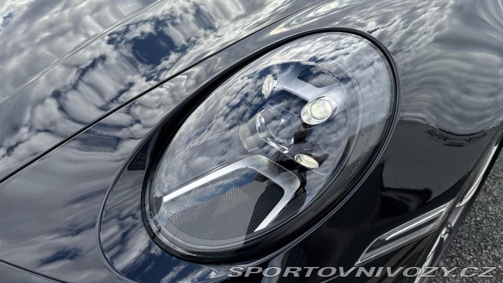 Porsche 911 Carrera 2020