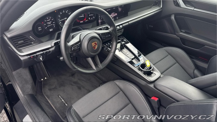 Porsche 911 Carrera 2020