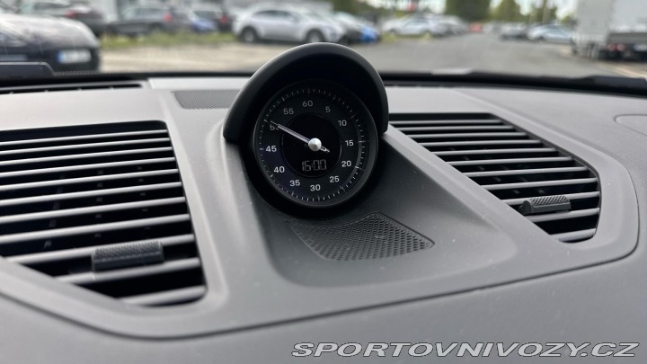 Porsche 911 Carrera 2020
