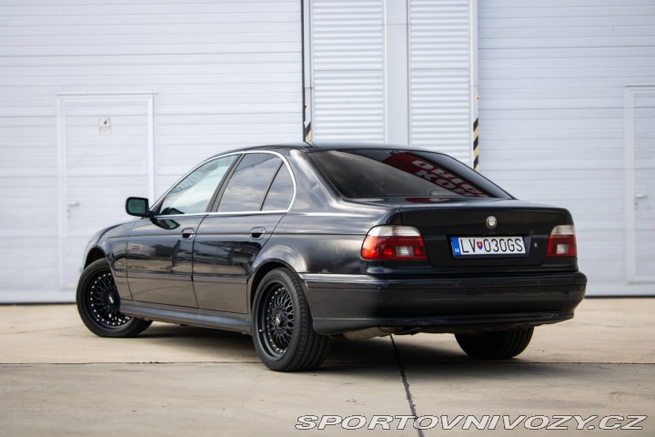 BMW M5 530d M/T, 142kW, M5, 5d. 2001