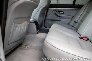 BMW M5 530d M/T, 142kW, M5, 5d. 2001
