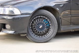 BMW M5 530d M/T, 142kW, M5, 5d. 2001